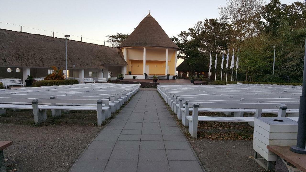 Fewo-Perner Meerblick Kuehlungsborn Exterior foto