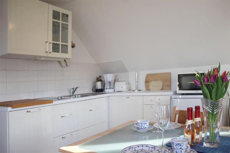 Fewo-Perner Meerblick Kuehlungsborn Exterior foto